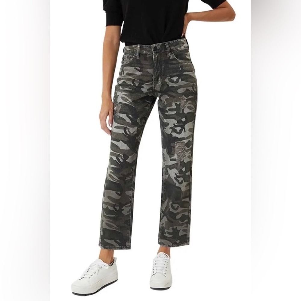 KanCan | Camo Babe Boyfriend Jeans | NWT!